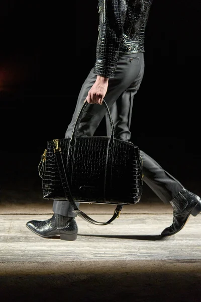 Look 50